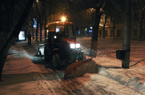 Работы по уборке снега продолжаются 