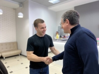 Дмитрий Денисов провел рабочую встречу в одном из фитнес-клубов