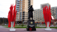 Калугу продолжают украшать ко Дню Победы 