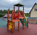 В деревне Лихун сделали новую детскую площадку