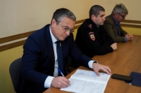 Дмитрий Денисов пообщался с призывниками