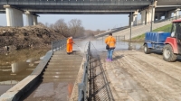 Набережную Оки отмыли от грязи и песка
