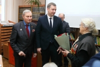 В Калуге памятными знаками наградили жителей блокадного Ленинграда