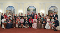 Многодетных мам поздравили с Международным женским днем 