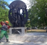 Памятники солдатам ВОВ привели в порядок к годовщине освобождения Калужской области