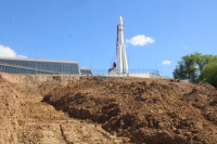 Городской Голова проверил ход работ на склоне Музея космонавтики
