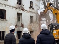 Снос аварийного дома 14 на улице Глаголева