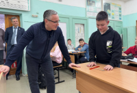 Дмитрий Денисов посетил школу № 27