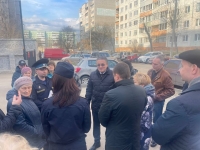 Дмитрий Денисов встретился с жителями улицы Ломоносова в Калуге 