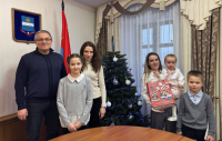 Дмитрий Денисов принял участие в ежегодной благотворительной акции "Ёлка добра"