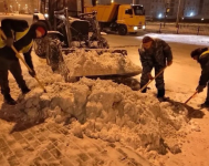 На борьбу со снегом брошено еще две компании