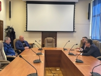 Дмитрий Денисов провёл рабочую встречу с руководством калужского предприятия "Азимут"