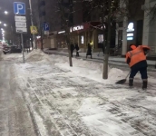 Уборка города от снега 