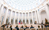 Глава региона предложил увеличить выплаты по соцконтрактам 