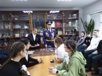 Александр Трусевич провел встречу со студентами юридического полицейского колледжа 