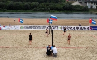 На набережной Оки прошёл фестиваль пляжного волейбола