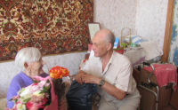Калужского ветерана поздравили со 100-летним юбилеем 