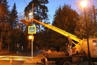 Работа по обеспечению дорожной безопасности возле школ продолжается 