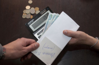 Минтруд напоминает калужанам о негативных последствиях теневой занятости 