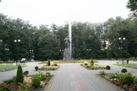 В сквере Мира заменят светильники