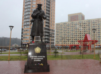 В Калуге возложили цветы к памятнику Краснопивцева