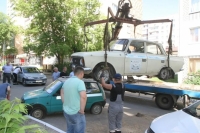 С начала года из калужских дворов вывезли 136 брошенных авто