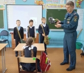 В калужских школах проходит месячник гражданской обороны  