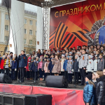 Калужане хором спели "День Победы"